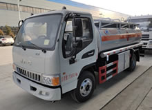 江淮駿鈴5噸油罐車